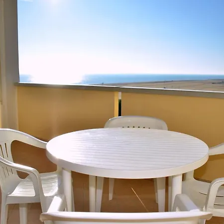 Experience The Breeze In Our Bright Flat * 비비오네