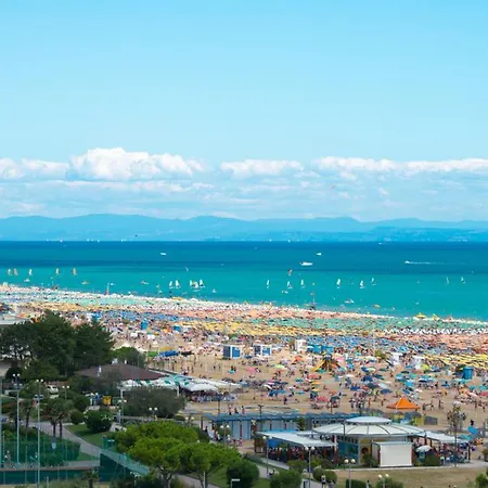 아파트 Experience The Breeze In Our Bright Flat *