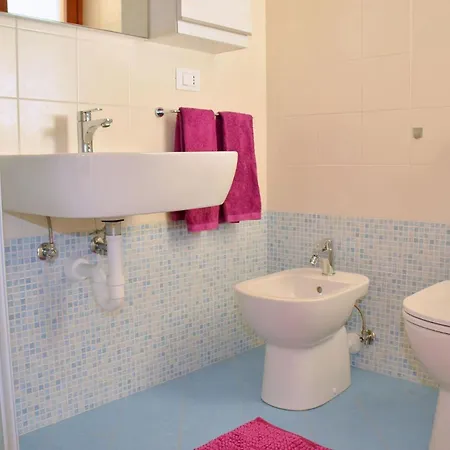 شقة Experience The Breeze In Our Bright Flat